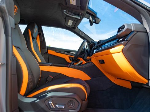 New 2026 Lamborghini Urus SE image 8