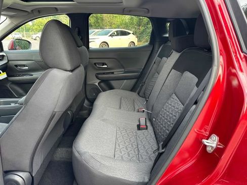 New 2025 Nissan Kicks SV w/ SV Premium Package image 10