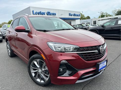Used 2023 Buick Encore GX Select w/ Sport Touring Package FWD image 2