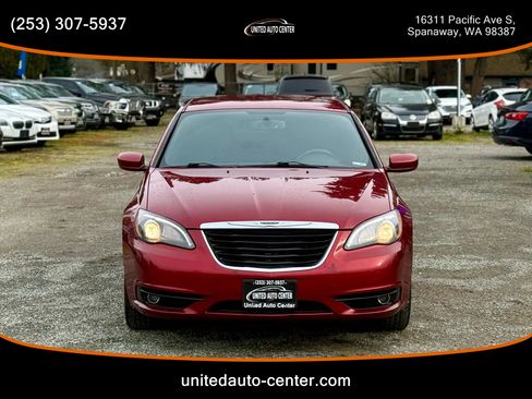 Used 2013 Chrysler 200 Touring w/ Cold Weather Group image 2
