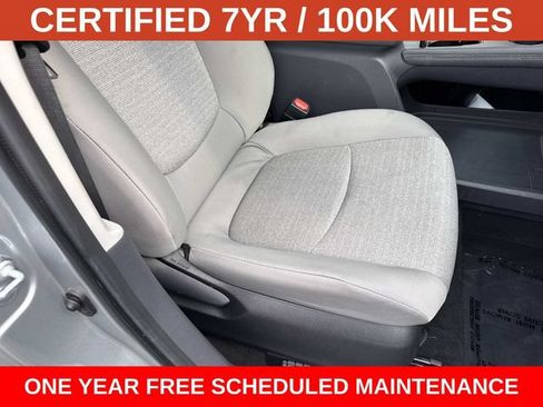 Used 2023 Toyota Sienna LE w/ LE Plus Package FWD image 10