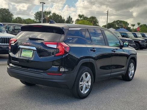 Used 2024 GMC Terrain SLE FWD image 6