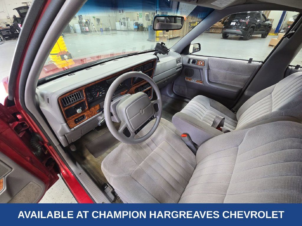 Used 1994 Chrysler LeBaron LE FWD image 13