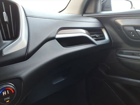 Certified 2022 GMC Terrain SLT image 22