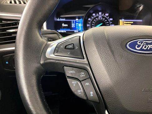 Used 2020 Ford Edge Titanium image 21
