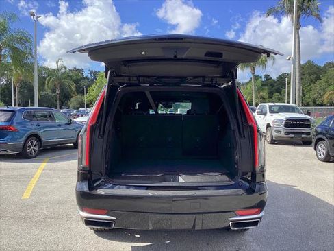Used 2022 Cadillac Escalade ESV Luxury RWD image 17