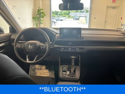 Used 2025 Honda CR-V LX image 8
