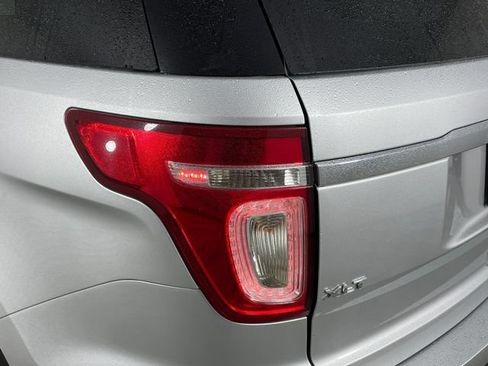 Used 2012 Ford Explorer XLT AWD/4WD image 18