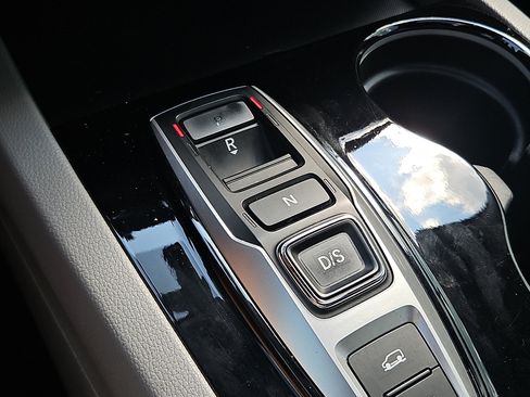 Used 2019 Honda Pilot Touring image 15