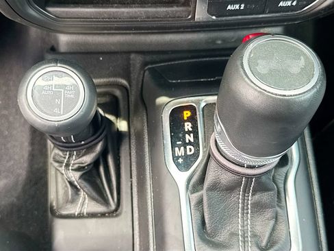 Used 2023 Jeep Wrangler Unlimited Sahara AWD/4WD image 18