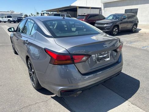 Used 2024 Nissan Altima 2.5 SR FWD image 3