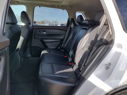 Used 2023 Nissan Rogue Platinum w/ Platinum Premium Package image 9