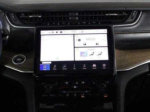 Used 2021 Jeep Grand Cherokee L Summit w/ Advanced Protech Group IV image 32