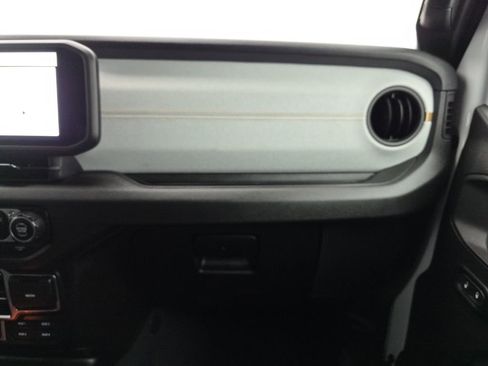 Used 2024 Jeep Wrangler Willys image 37