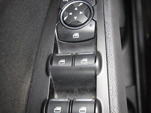 Used 2017 Ford Fusion SE w/ Fusion SE Technology Package FWD image 22