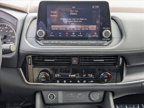 Used 2022 Nissan Rogue SV image 12