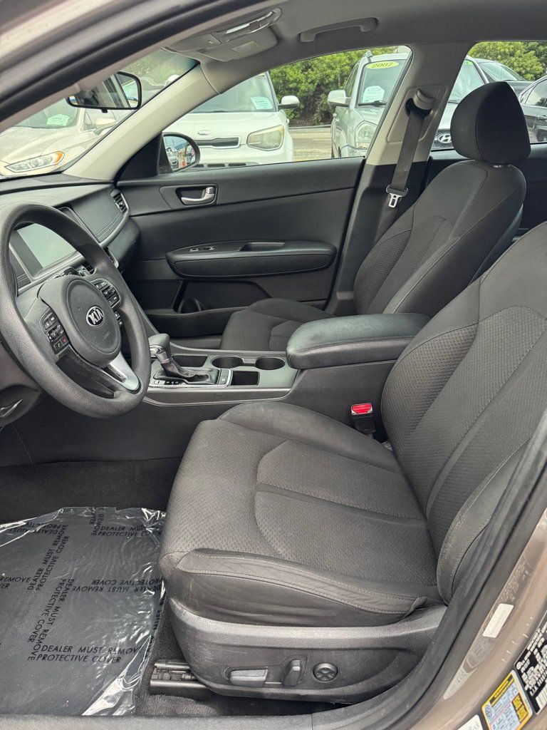 Used 2017 Kia Optima LX w/ Convenience Plus Package FWD image 7
