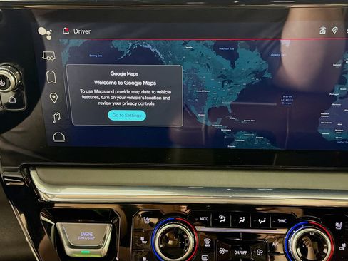 Used 2025 GMC Sierra 2500 Denali Ultimate w/ Max Trailering Package image 17