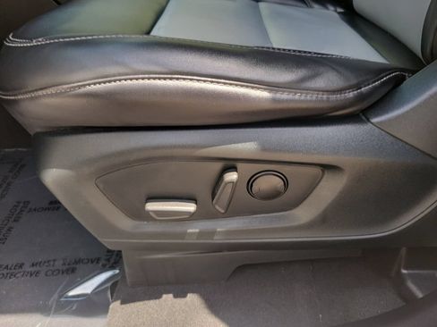 Used 2022 Ford Explorer XLT w/ Equipment Group 202A RWD image 16