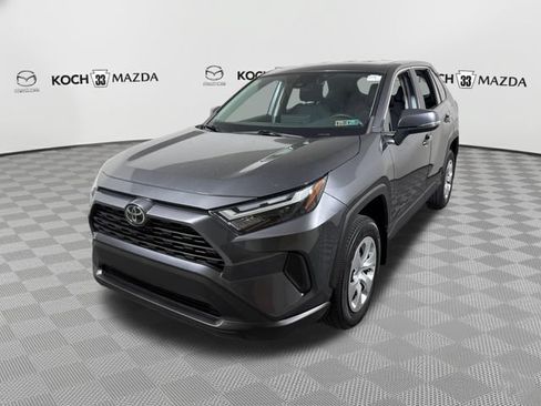 Used 2023 Toyota RAV4 LE AWD/4WD image 3