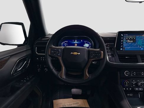 Used 2024 Chevrolet Tahoe High Country AWD/4WD image 24