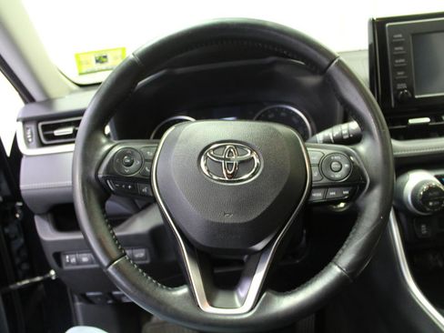 Used 2019 Toyota RAV4 XLE Premium w/ All Weather Liner Package AWD/4WD image 8