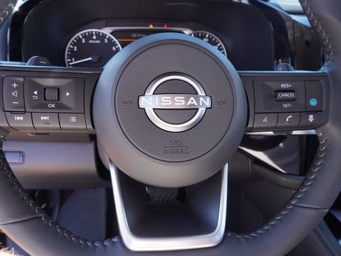 New 2025 Nissan Pathfinder SV image 18