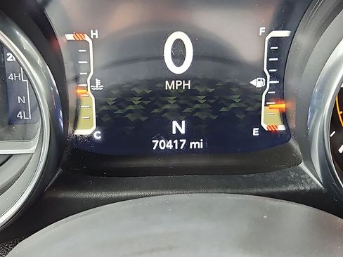 Used 2018 Jeep Wrangler Unlimited Sahara AWD/4WD image 18