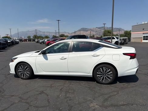 Used 2026 Nissan Altima 2.5 SV FWD image 13