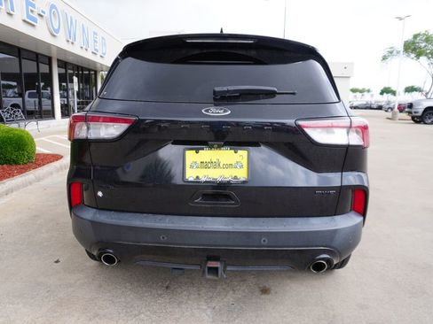 Used 2022 Ford Escape SEL w/ SEL Stealth AWD Package image 5