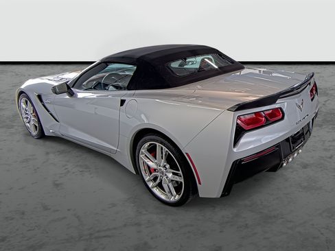 Used 2015 Chevrolet Corvette Stingray Convertible w/ 3LT Preferred Equipment Group RWD image 2