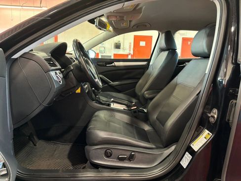 Used 2012 Volkswagen Passat 2.5 SE image 12