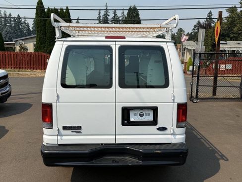 Used 2011 Ford E-350 and Econoline 350 XL w/ Interior Upgrade Pkg RWD image 5