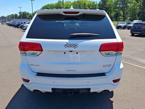 Used 2020 Jeep Grand Cherokee Overland AWD/4WD image 5