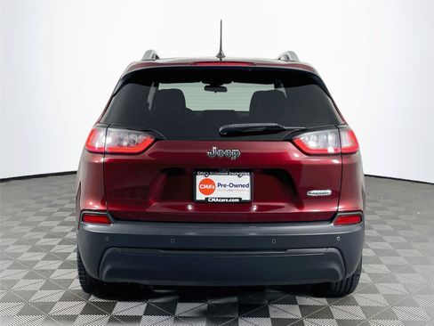 Used 2019 Jeep Cherokee Latitude Plus w/ Cold Weather Group FWD image 7