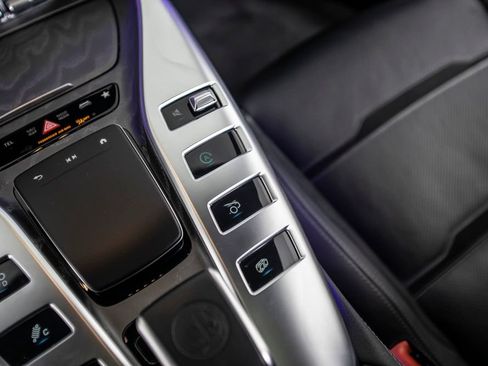 Used 2022 Mercedes-Benz AMG GT 43 image 33