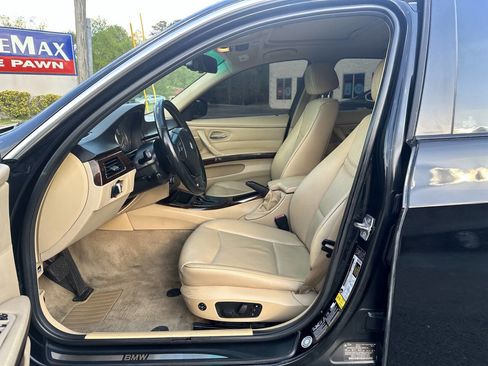 Used 2011 BMW 335i xDrive Sedan image 3