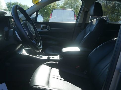 Used 2023 Kia Sorento EX AWD/4WD image 41