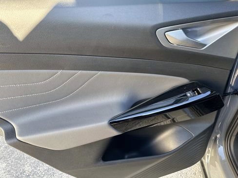 New 2026 Volkswagen ID.4 Pro S RWD image 9