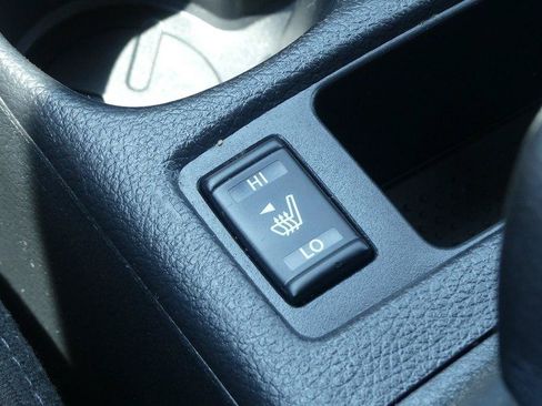 Used 2016 Nissan Rogue SV w/ SV Premium Package FWD image 27