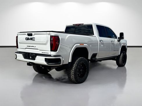 Used 2024 GMC Sierra 3500 Denali Ultimate image 5