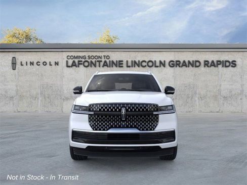 New 2026 Lincoln Navigator Reserve image 6