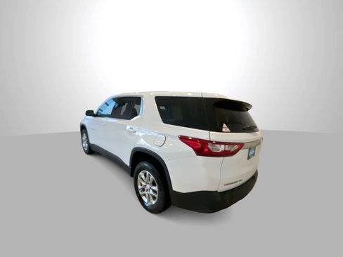Used 2021 Chevrolet Traverse LS image 6
