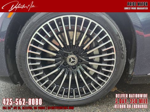 Used 2022 Mercedes-Benz EQS 580 4MATIC Sedan image 12