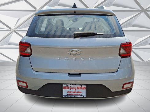 Used 2020 Hyundai Venue SEL image 9