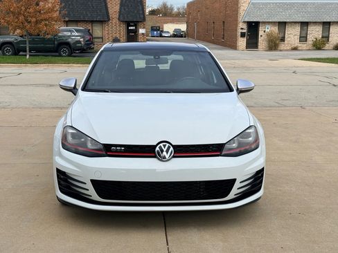 Used 2015 Volkswagen Golf 4-Door image 3
