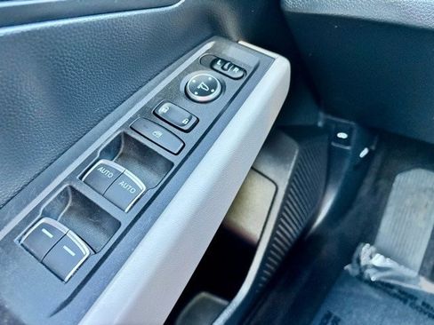 Certified 2025 Honda Accord LX image 18