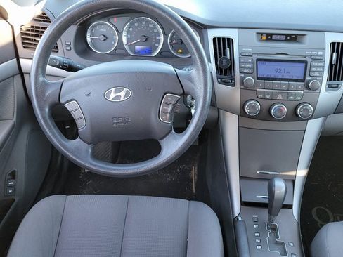 Used 2010 Hyundai Sonata GLS image 9