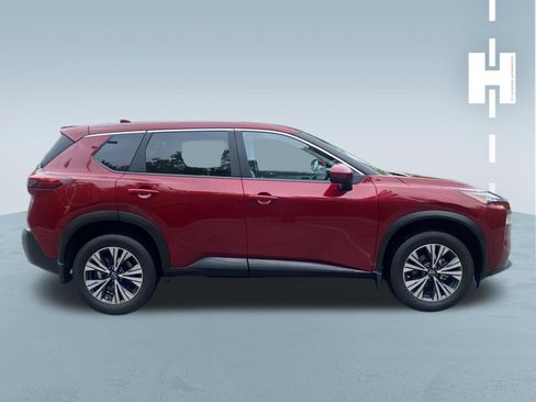 Used 2023 Nissan Rogue SV FWD image 2