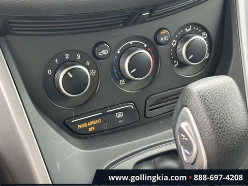 Used 2015 Ford Escape SE FWD image 26